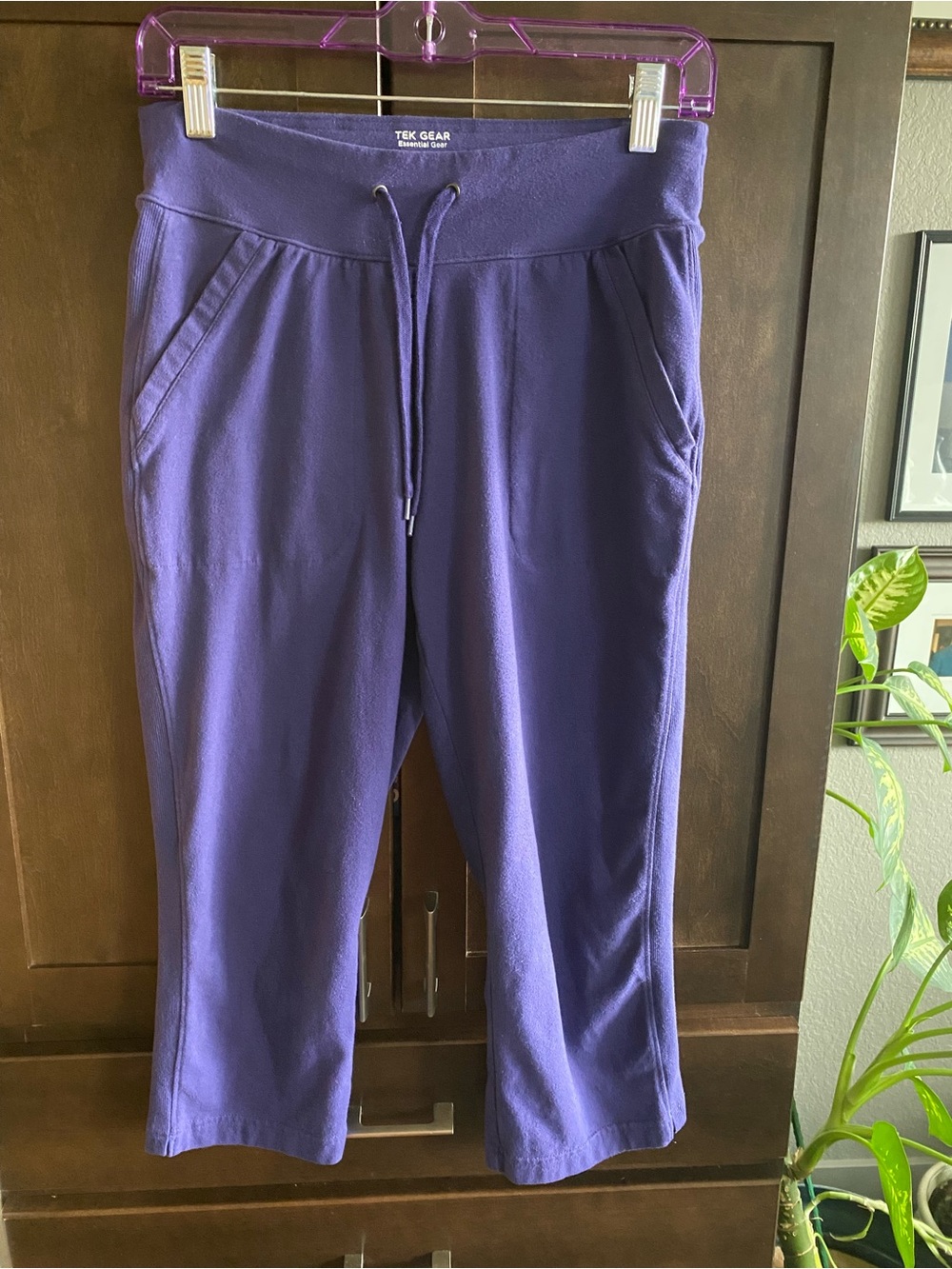 Womens Tek Gear Essential Capris in dark purple.  Size Medium.  Dark purple